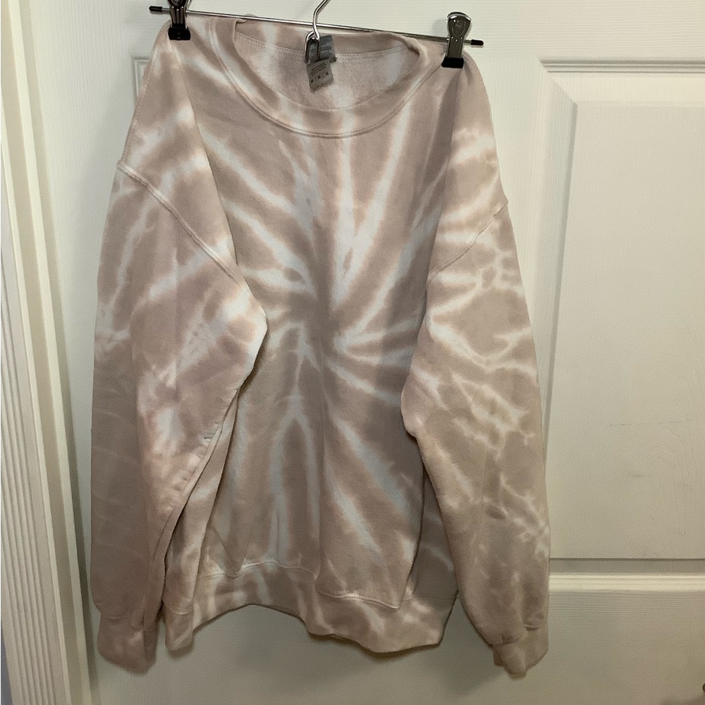 Sweatshirt-tie dye with some pilly fuzzies.